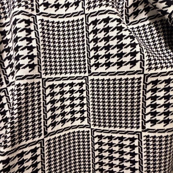 Sandro sweater with gold buttons - Picture 4 of 6